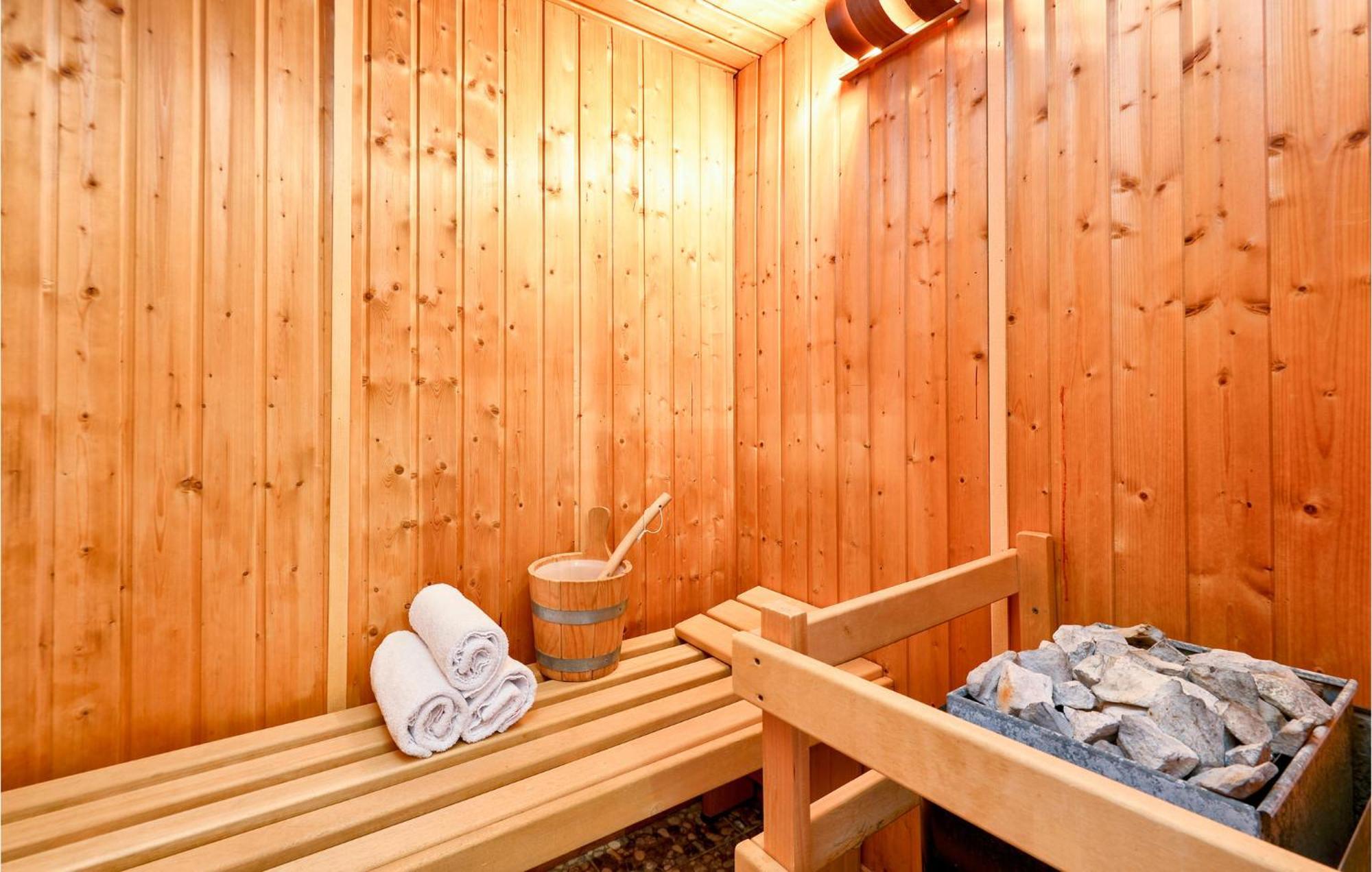 Beautiful Home In Sv,Martin Na Muri With Jacuzzi Светий Мартин-на-Мурі Екстер'єр фото