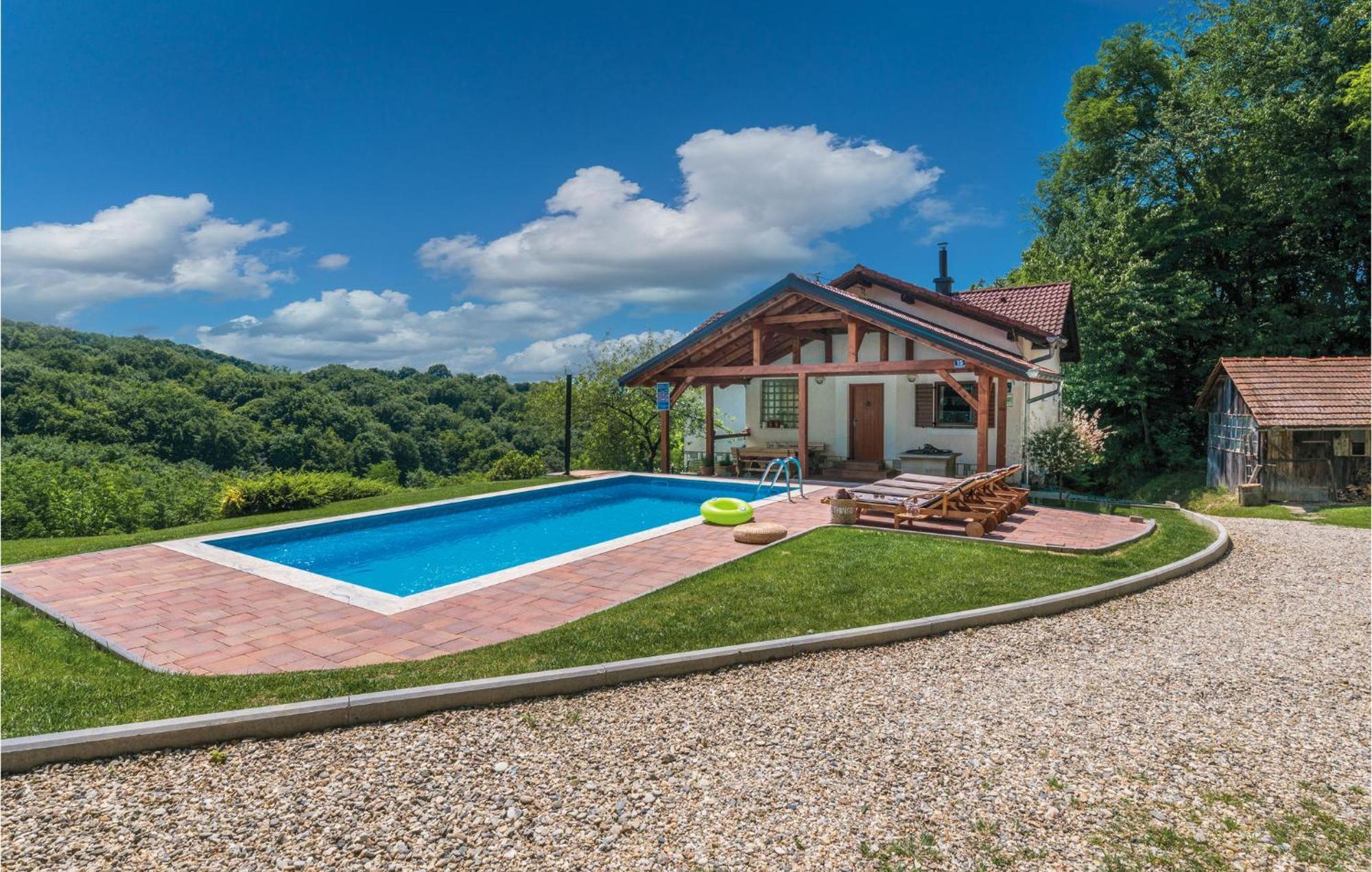 Beautiful Home In Sv,Martin Na Muri With Jacuzzi Светий Мартин-на-Мурі Екстер'єр фото